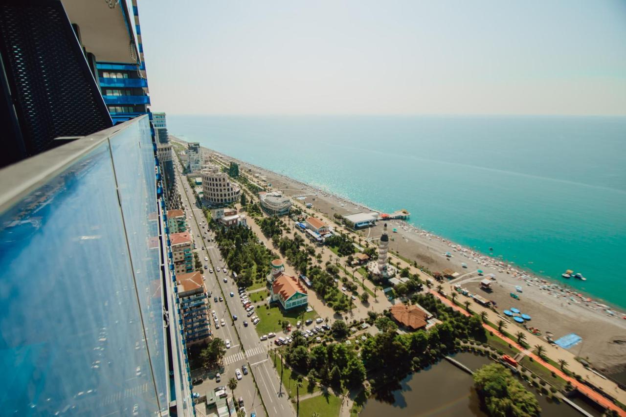 Hotel Kanzler Batumi Bagian luar foto